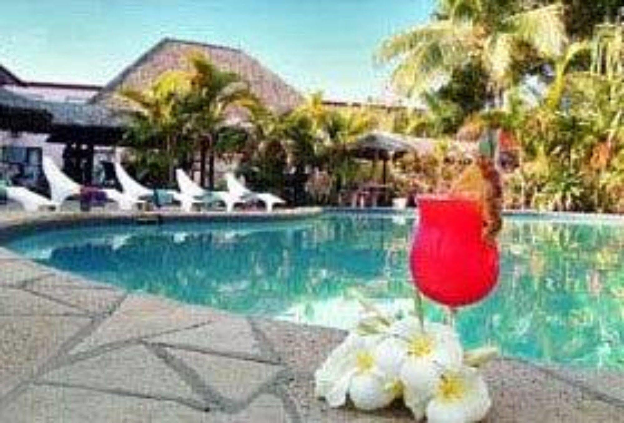Capricorn International Hotel Nadi Exterior foto